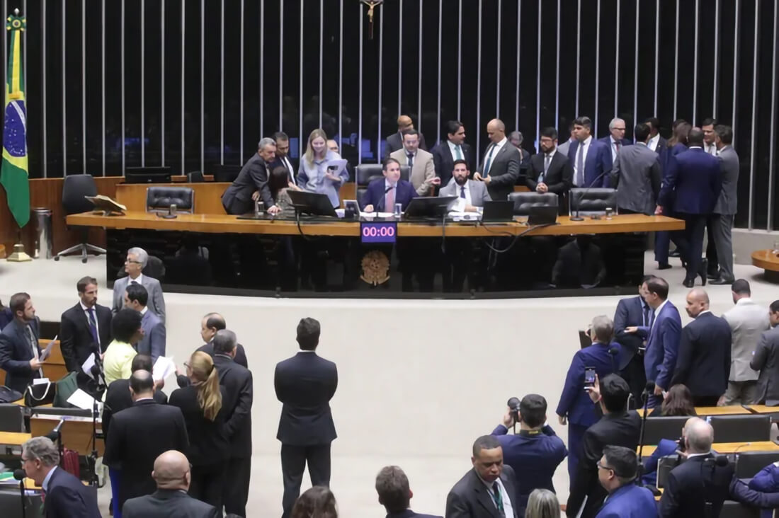 Capa Governo federal muda regras para trabalho no comércio aos domingos e feriados