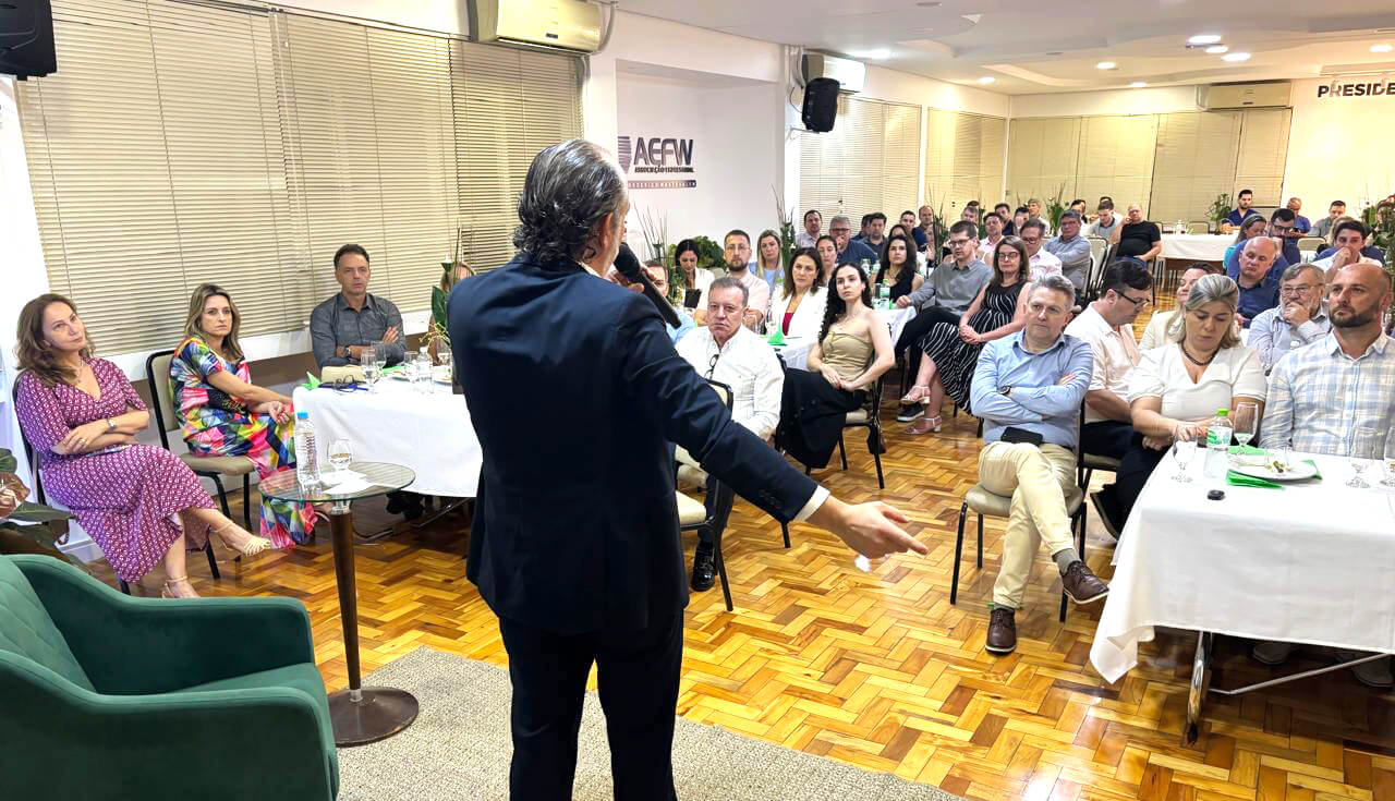 Capa AEFW promove reflexão sobre Associativismo Empresarial com Rodrigo Costa, presidente da Federasul