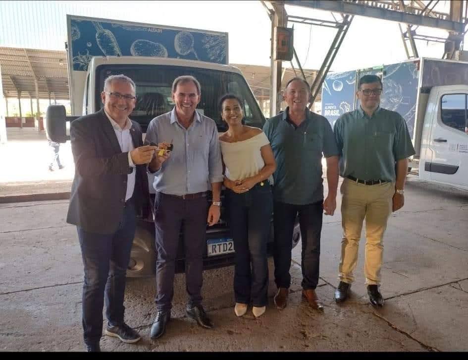 Capa Cerro Grande recebe caminhão baú 0 km