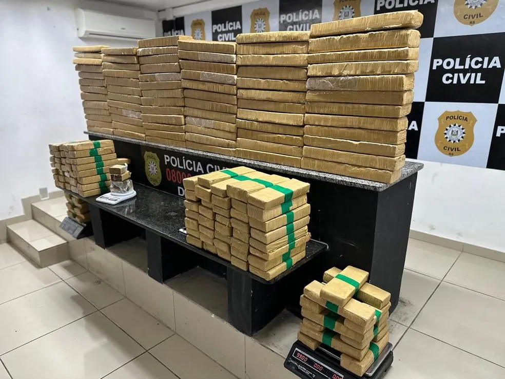 Capa Polícia apreende 200 kg de maconha em Sapiranga