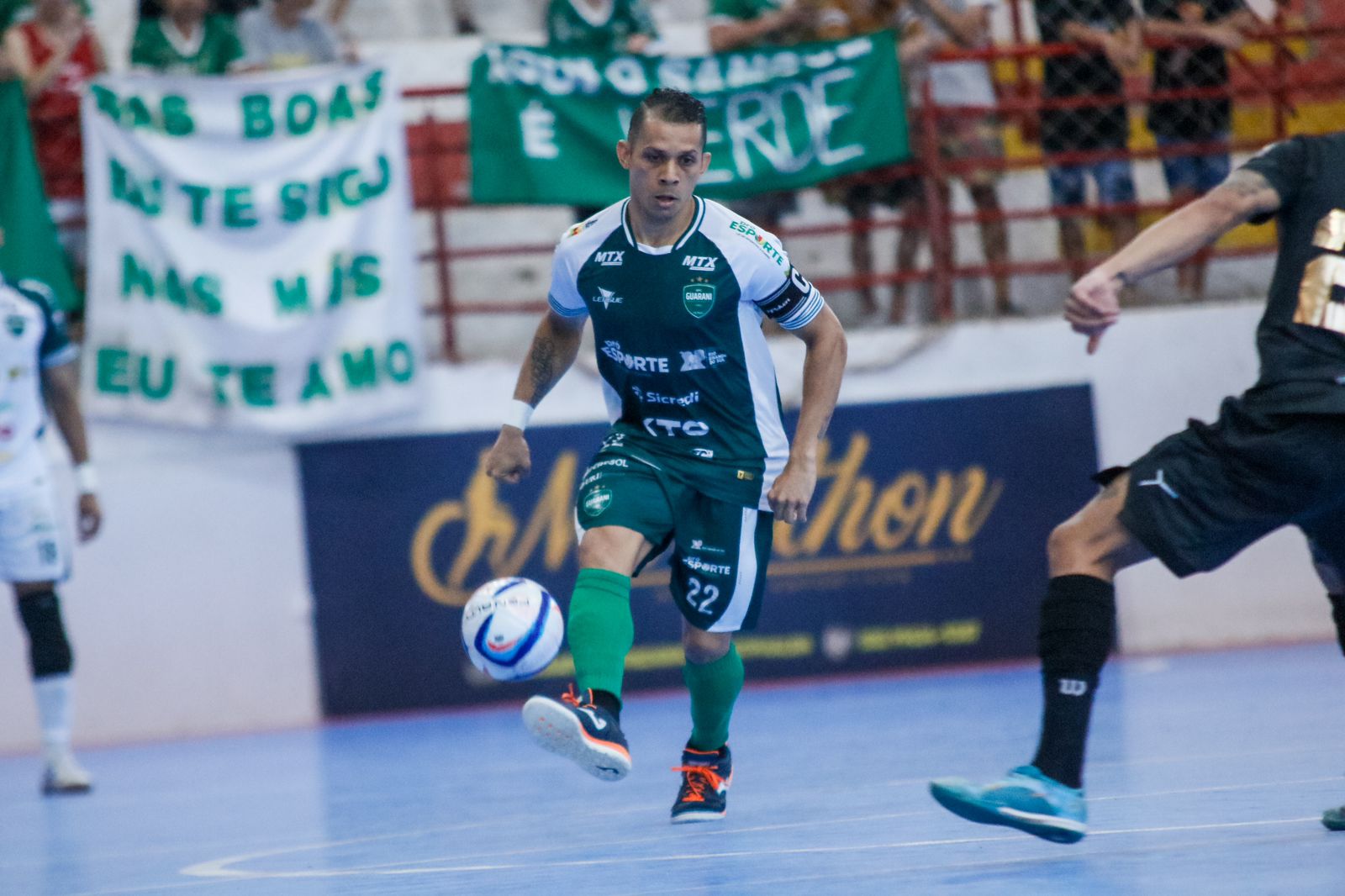 Capa Guarani Futsal anuncia renovação de Joãozinho