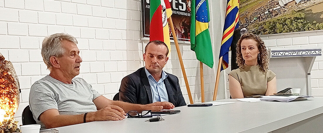 Capa Coogamai busca apoio financeiro em reunião com Sindipedras em Soledade