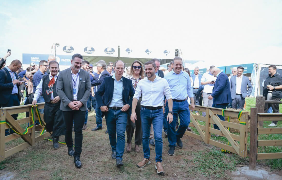 Capa Fenasul Expoleite é aberta com pedido de solução da União às dívidas dos produtores