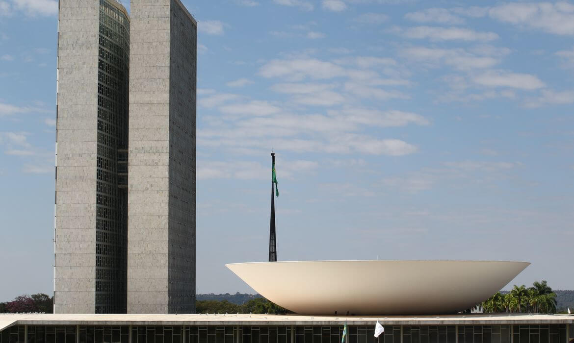 Capa Reforma tributária é a aposta do Executivo e do Legislativo em 2023