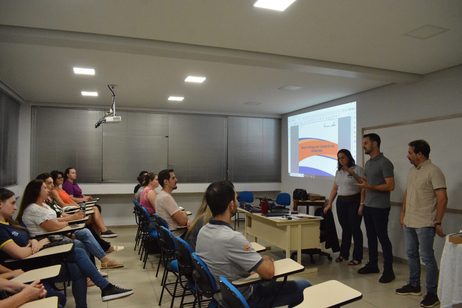 Capa FW: Inicia o curso de Boas Práticas em Comércio de Alimentos