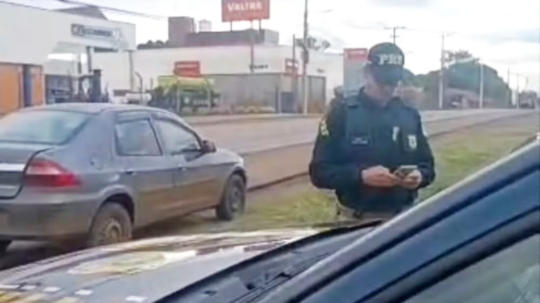 Capa PRF apreende veículo com dívida superior a R$ 500 mil em Vacaria