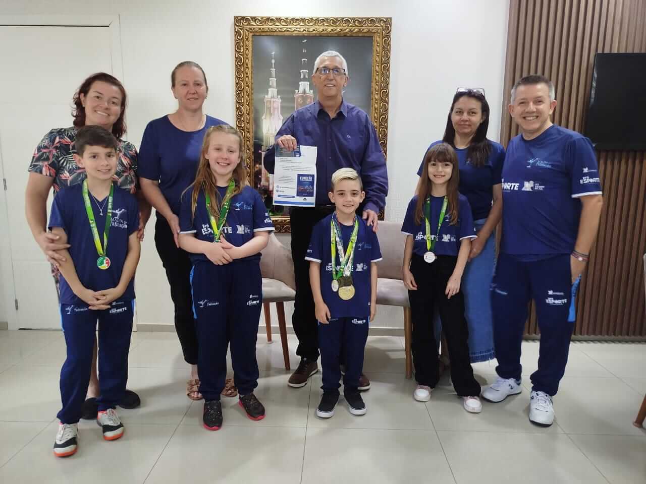 Capa Prefeitura de FW recebe integrantes do Clube Magia da Patinação