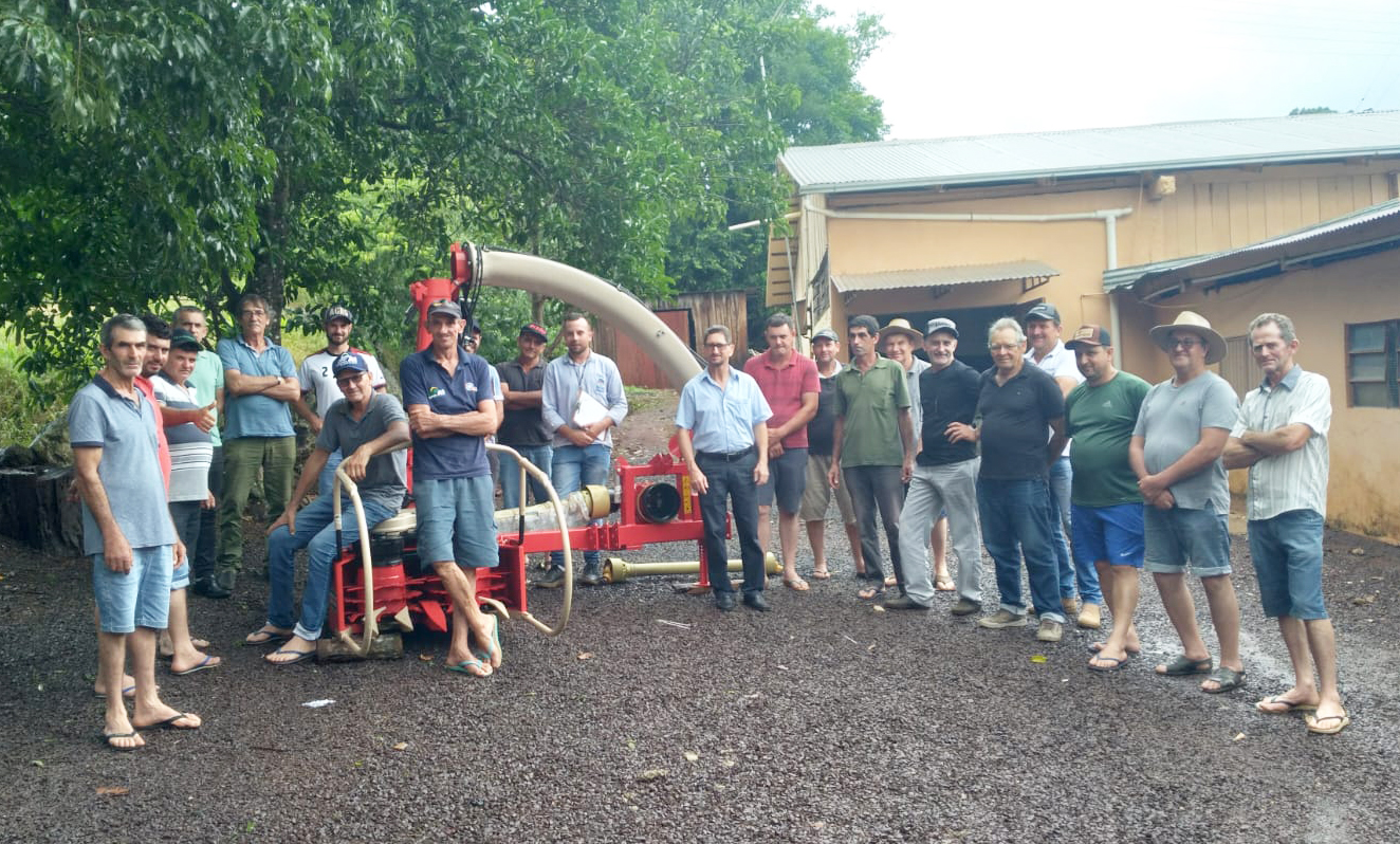 Capa Administração de Rodeio Bonito entrega equipamento para a patrulha agrícola