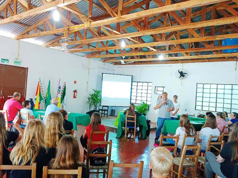 Capa Três Passos: Escola realiza seminário voltada à saúde na Agricultura Familiar
