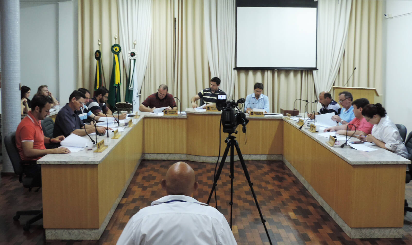 Capa Aprovada Política Municipal de Chipagem de Cães e Gatos