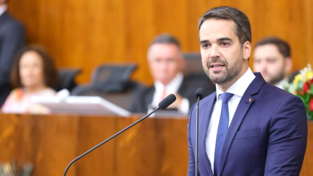 Capa Eduardo Leite deixa o PSDB e se filia ao PSD de olho em 2026