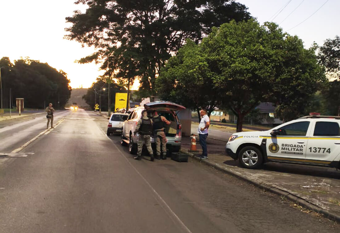 Capa Brigada Militar apreende grande quantidade de mercadorias em Iraí