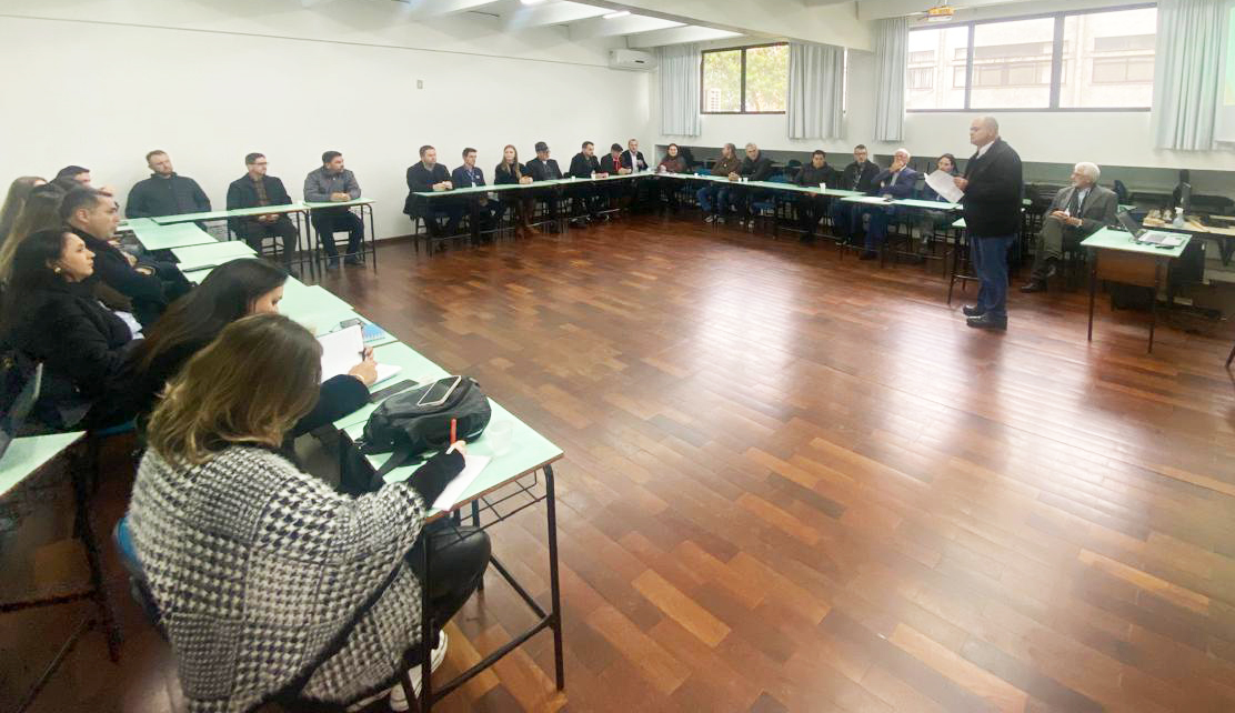 Capa Amzop promove reunião de trabalho com prefeitos e entidades