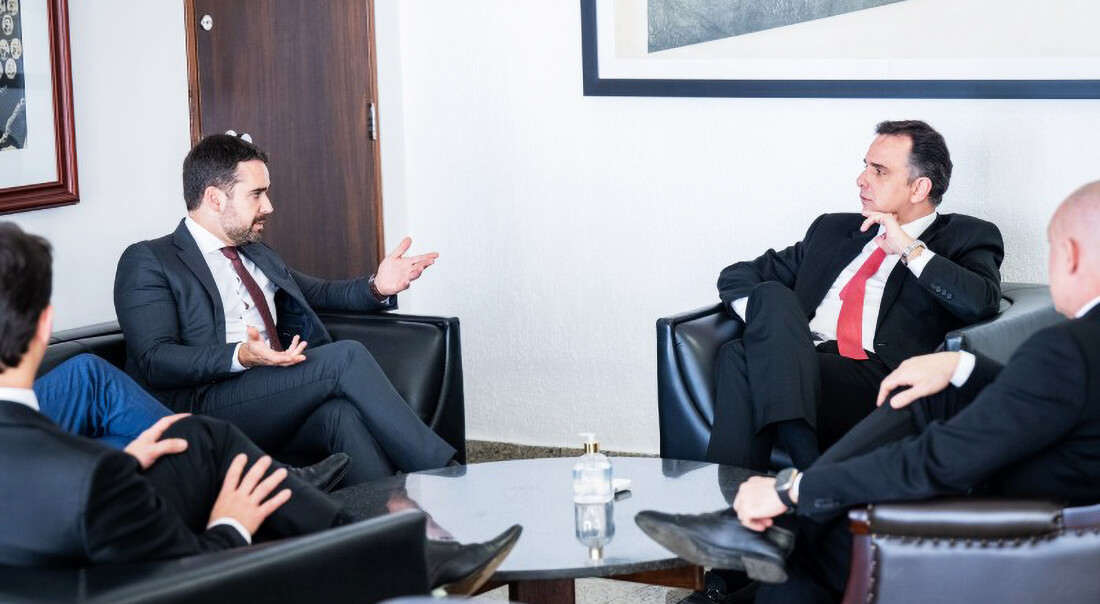 Capa Eduardo Leite afirma que reforma tributária traz avanços para atrair novos investimentos ao RS