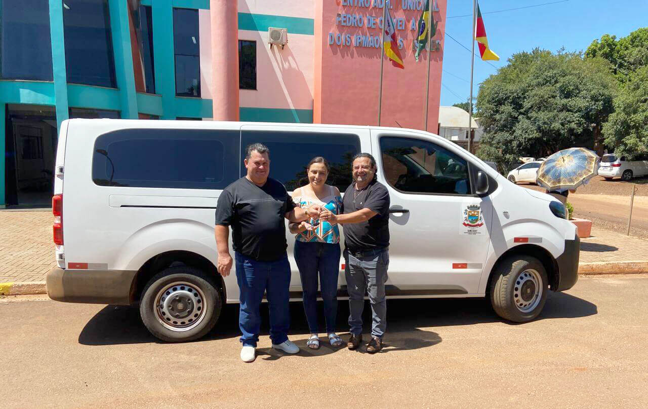 Capa Prefeitura de Dois Irmãos das Missões adquire novo veículo para o transporte escolar