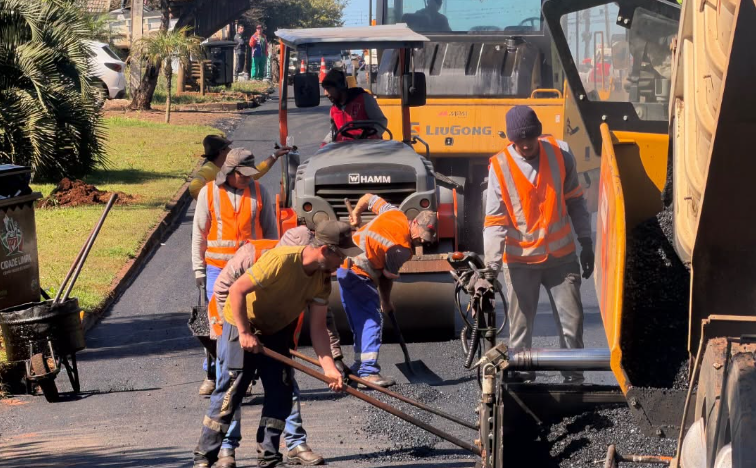 Capa Prefeitura de Guatambu conclui asfalto na Rua Ângelo Corá e avança na pavimentação do acesso à Linha Killian