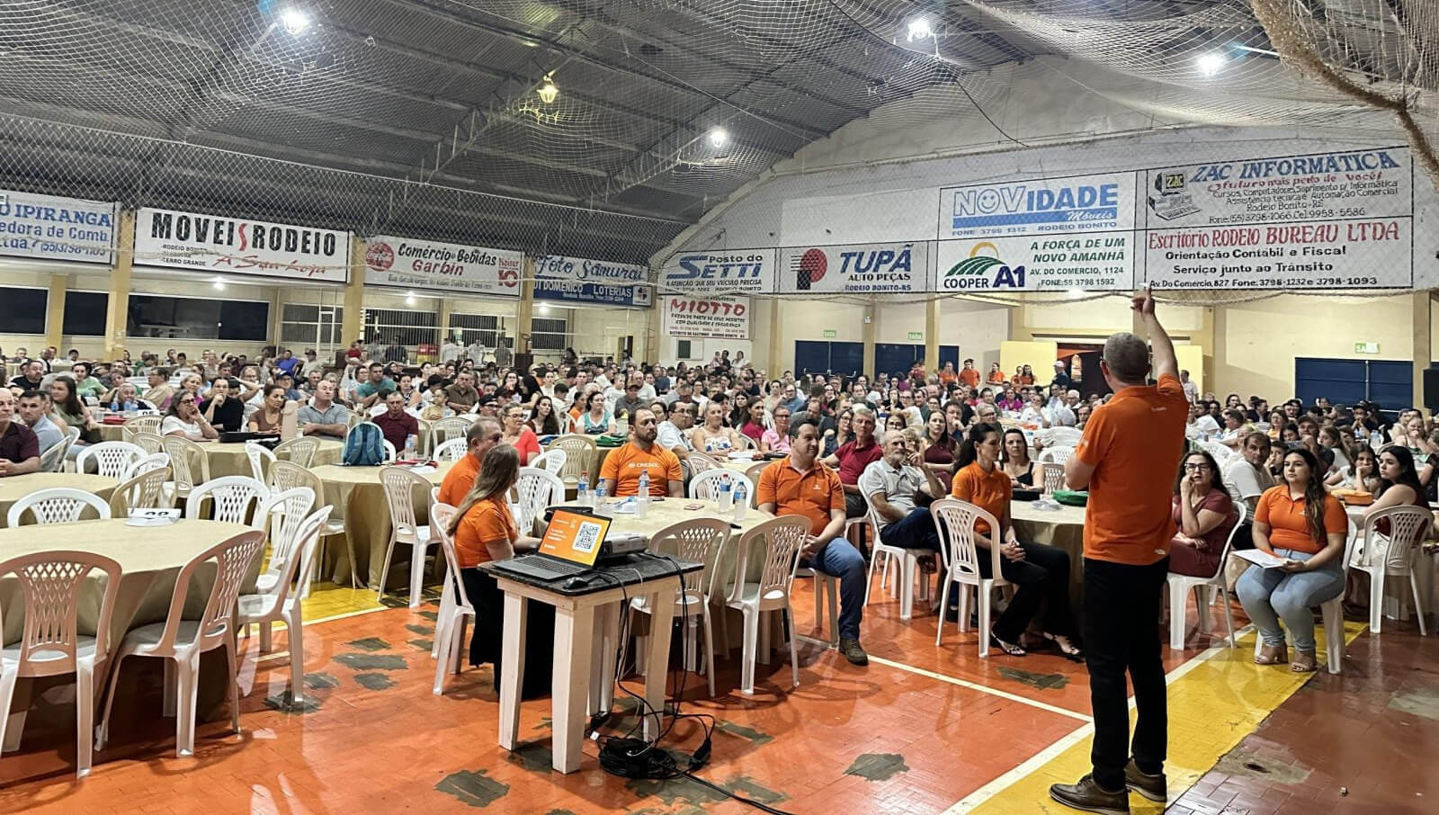 Capa Cresol Raiz encerra ciclo de assembleias com mais de 12 mil participantes