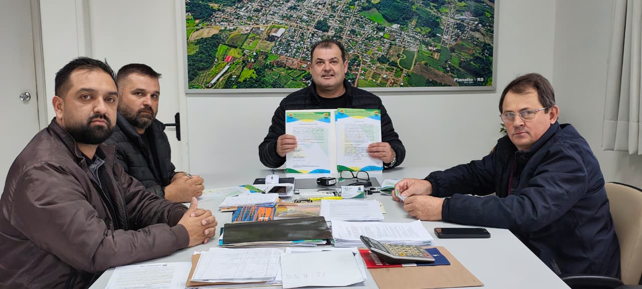Capa Planalto autoriza início de obras que vão pavimentar cerca de 4 quilômetros de vias