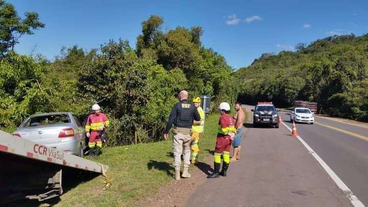 Capa PRF prende homem por tentativa de suborno na BR-386