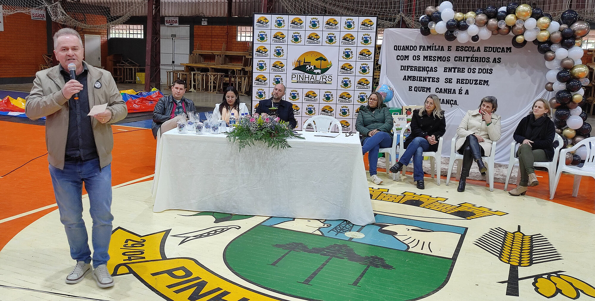 Capa “O Dia da Família na Escola” acontece em Pinhal