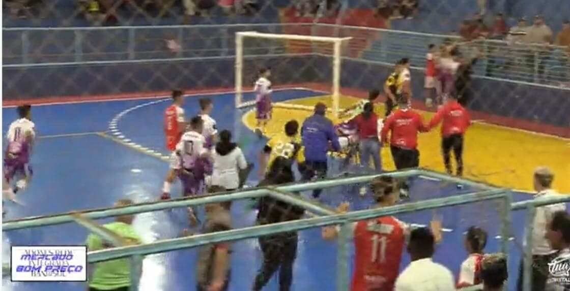 Capa  Jovem sofre mal súbito durante jogo de futsal e falece em Soledade