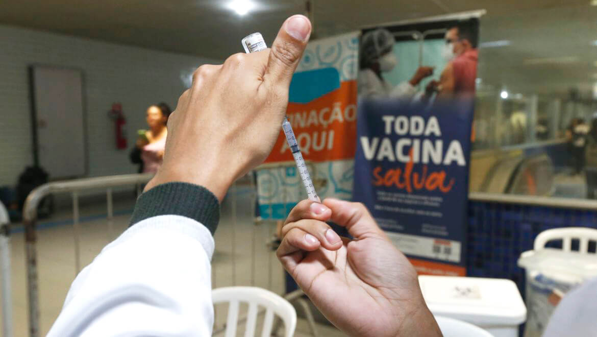 Capa InfoGripe mantém alerta para aumento de casos de covid-19