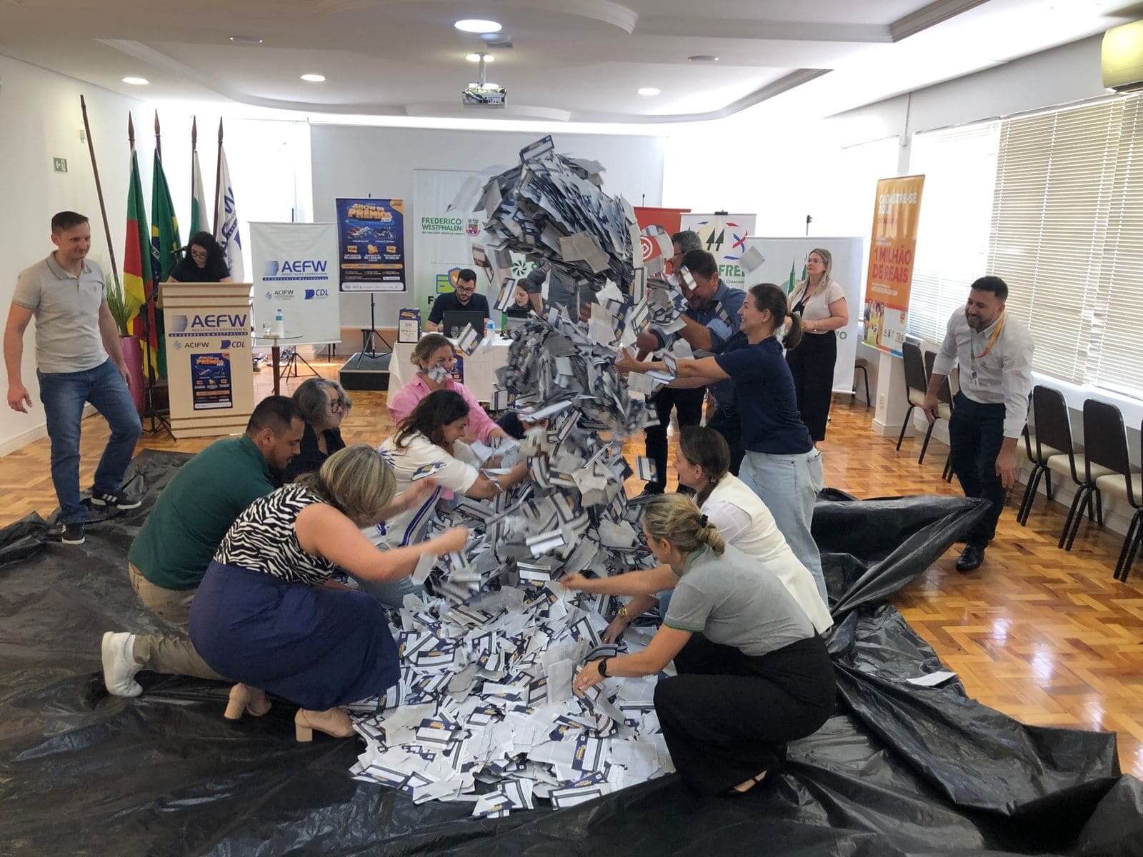 Capa Campanha Show de Prêmios começa dia 31 com sorteio de motos elétricas