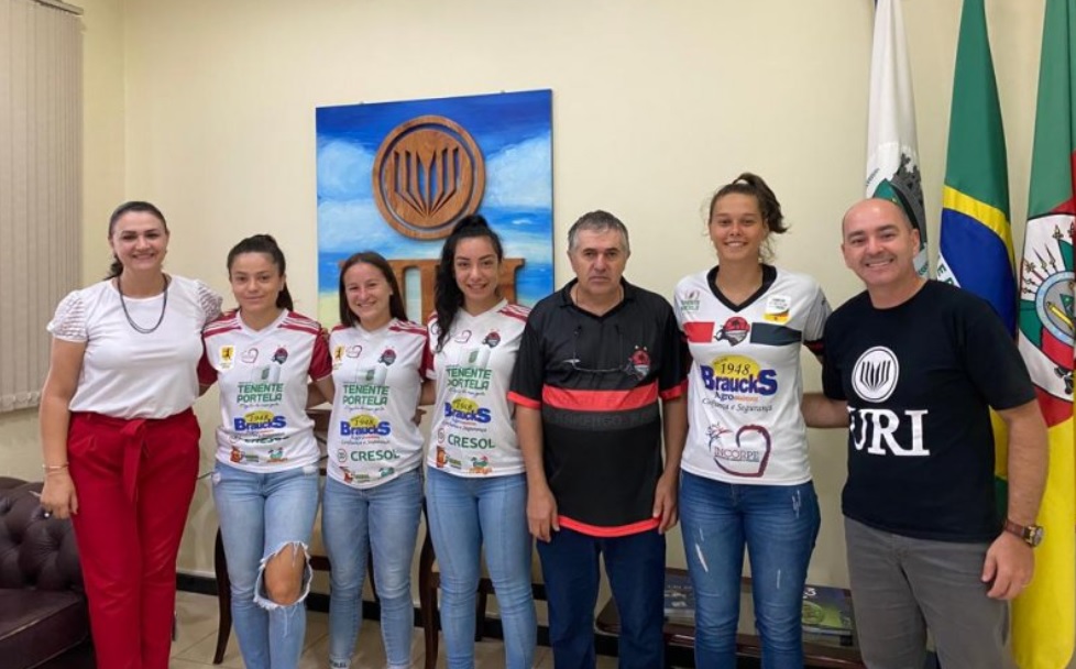 Capa A URI/FW apoia o esporte regional