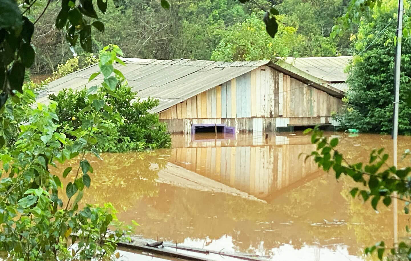 Capa Moradores tiveram que deixar suas residências devido a alagamentos em Iraí