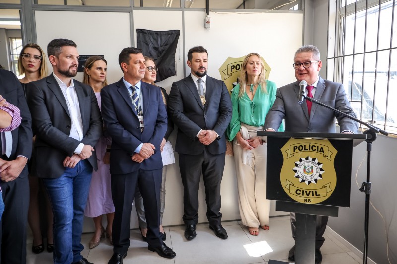 Capa Governador inaugura a nova sede da Delegacia de Polícia de Esteio