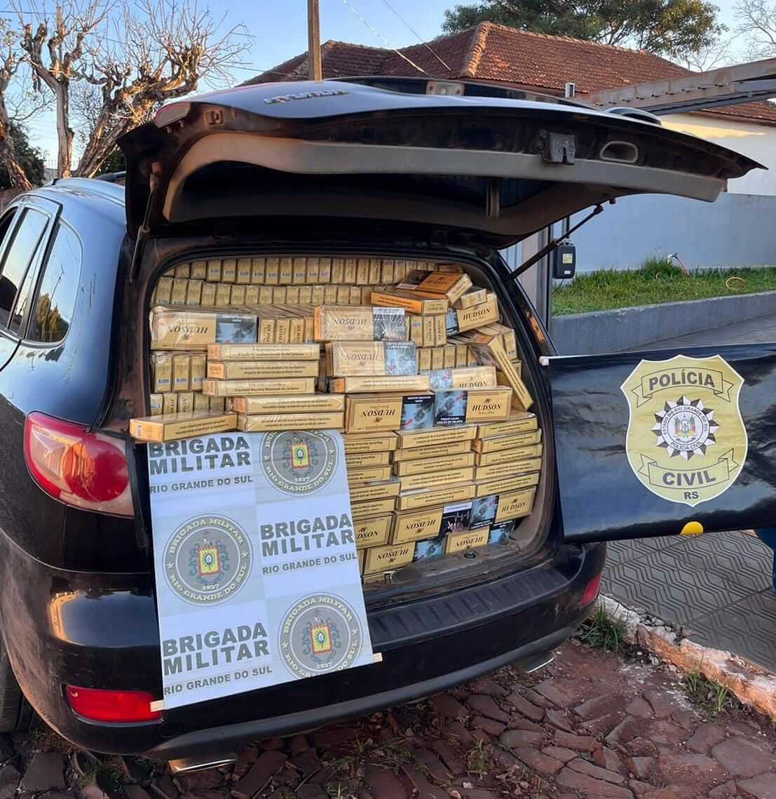 Capa Campo Novo: 7º BPM apreende cigarros contrabandeados