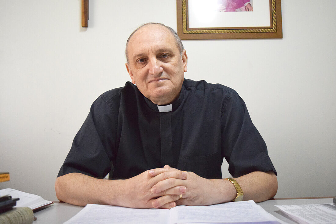 Capa Monsenhor Leonir Fainello divulga Mensagem de Natal
