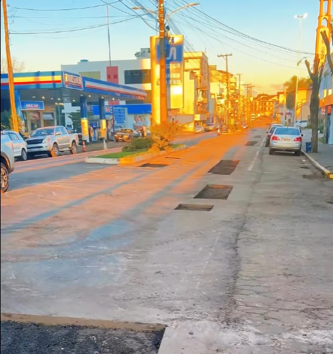 Capa Obras de recuperação asfáltica avançam na área central de Palmitinho