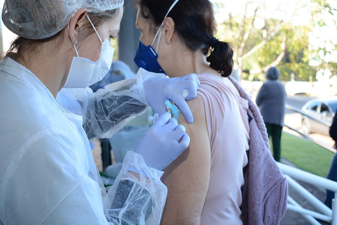 Capa Pico de internações por gripe reforça alerta para vacinação de crianças, idosos, gestantes e pessoas com comorbidades