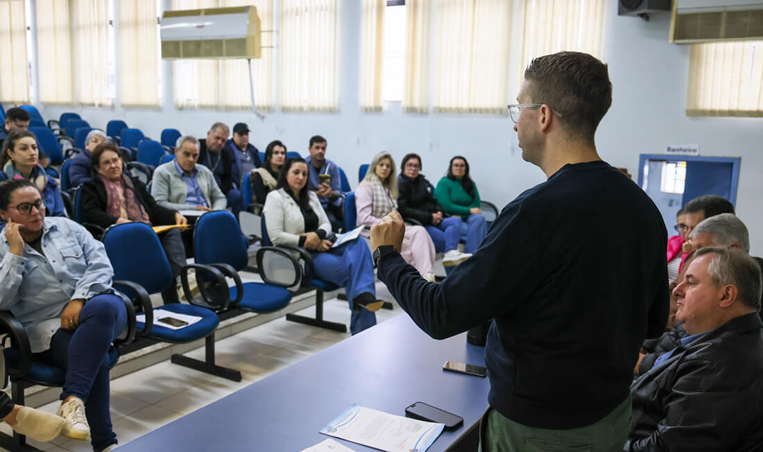 Capa Secretário Beto Fantinel visita Palmitinho para tratar de demandas sociais