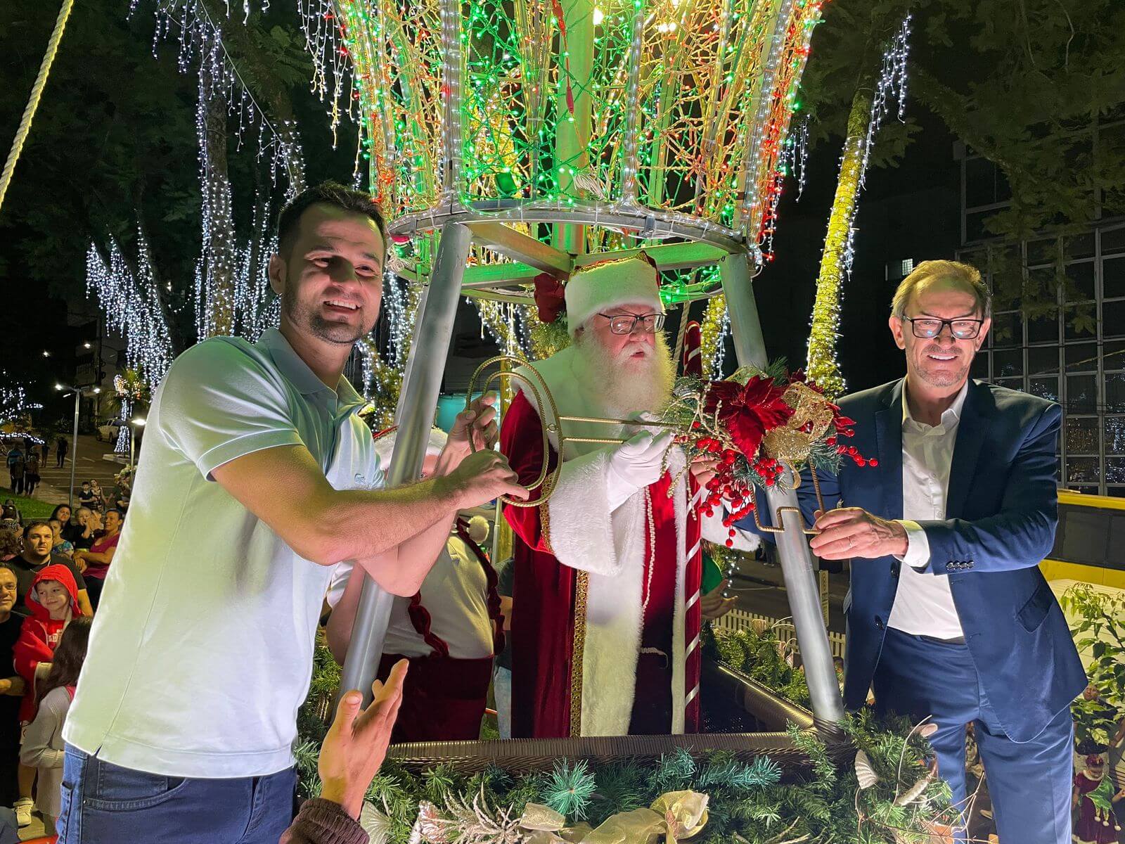 Capa Papai Noel chega em Frederico Westphalen
