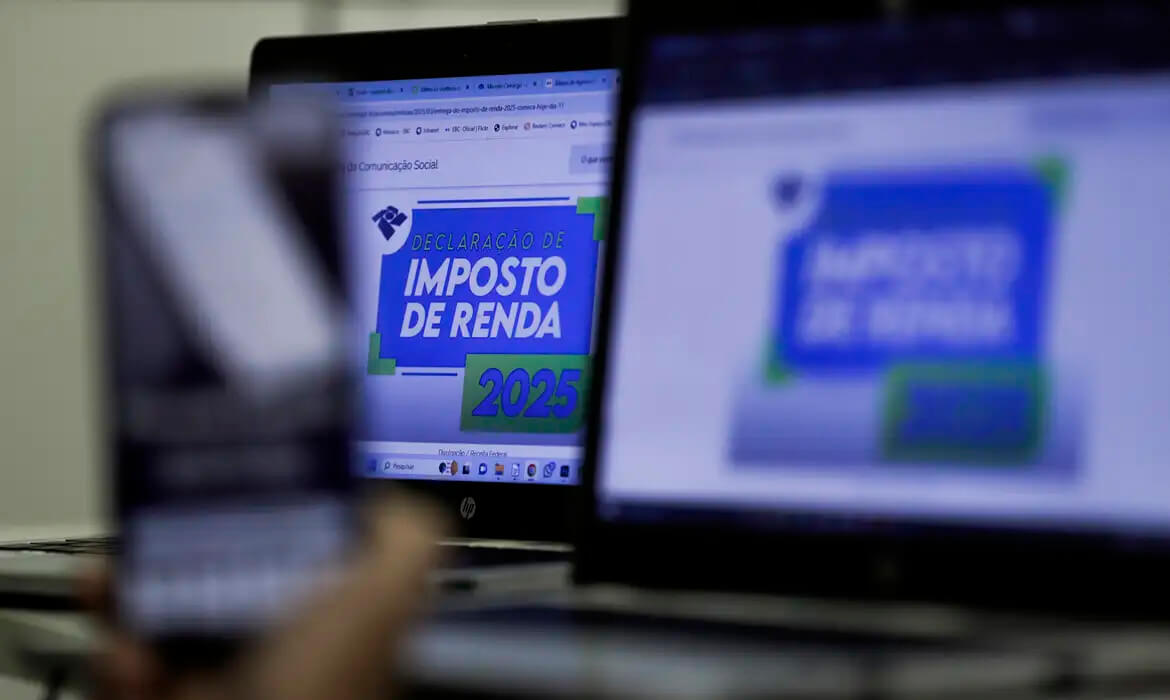 Capa Mais de 43 milhões de contribuintes declararam o IR no prazo