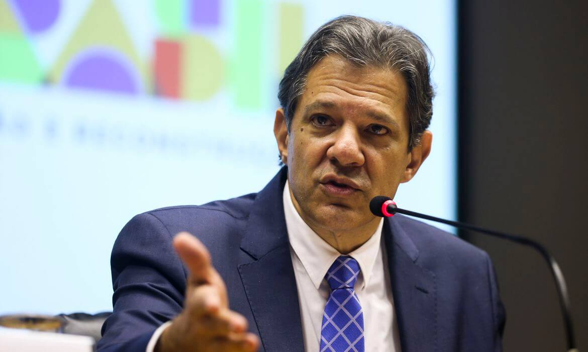 Capa Haddad anuncia pacote de R$ 242,7 bi para melhorar contas públicas
