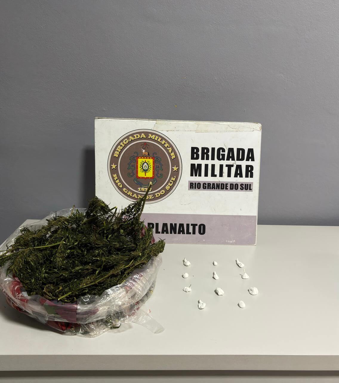 Capa  Brigada Militar prende homem por tráfico de drogas em Planalto