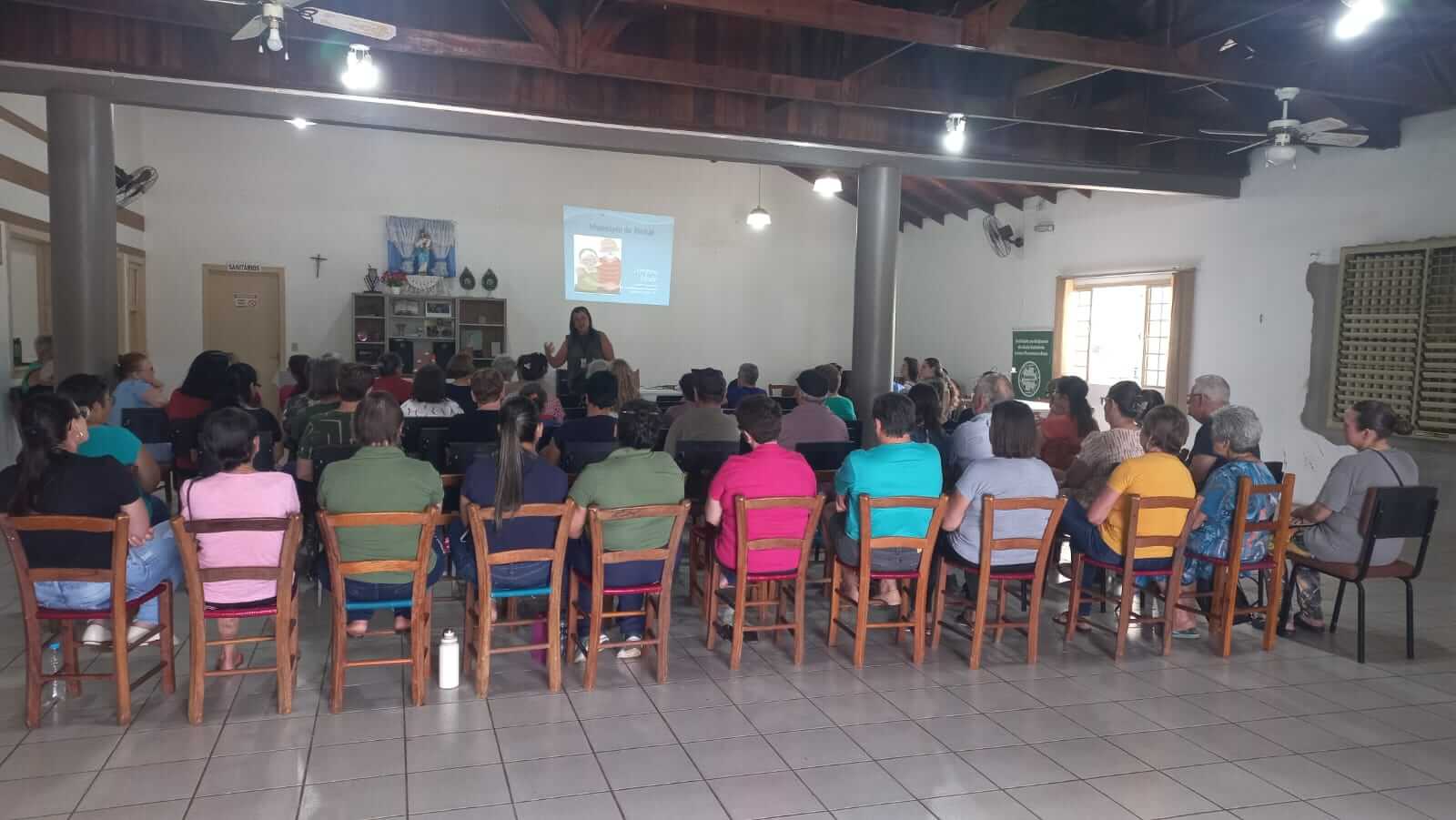 Capa Palestra orienta terceira idade de Pinhal sobre desafios do envelhecimento