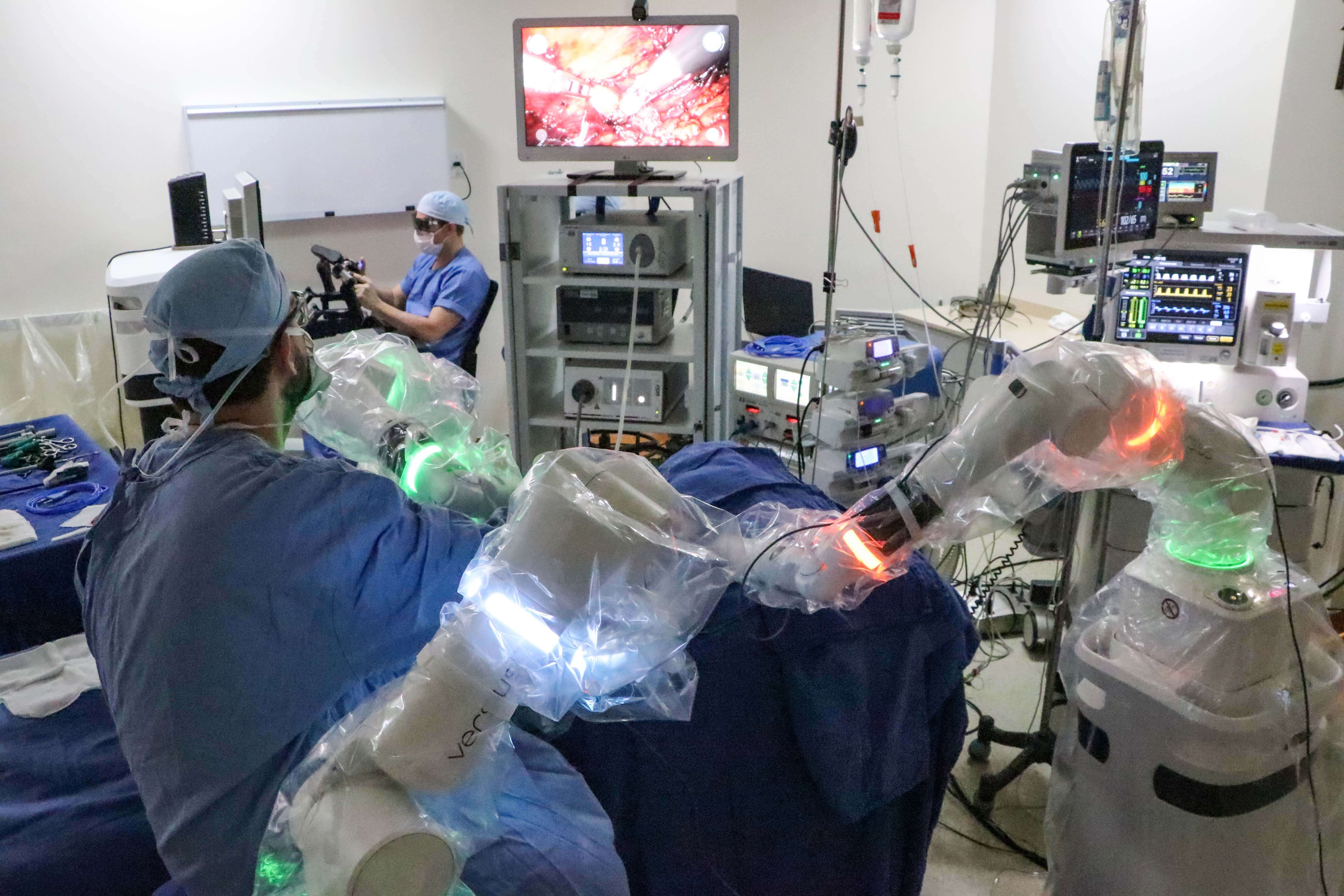 Capa HSVP: Cirurgias robóticas torácicas são realizadas pela primeira vez no interior do RS