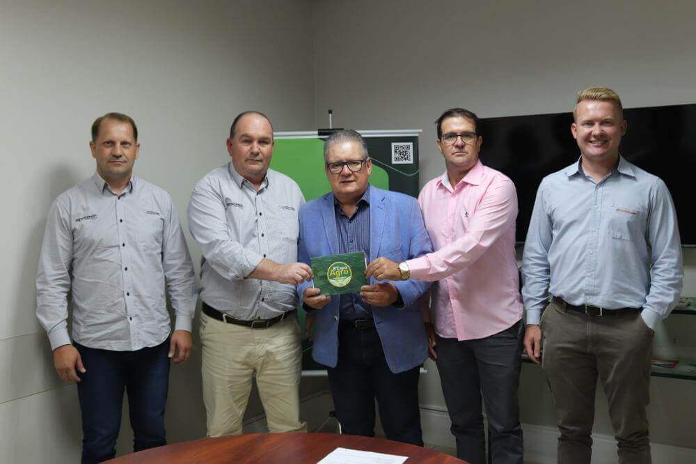 Capa Equipe diretiva da 8ª ExpoAgro Cotricampo cumpre agenda na Capital