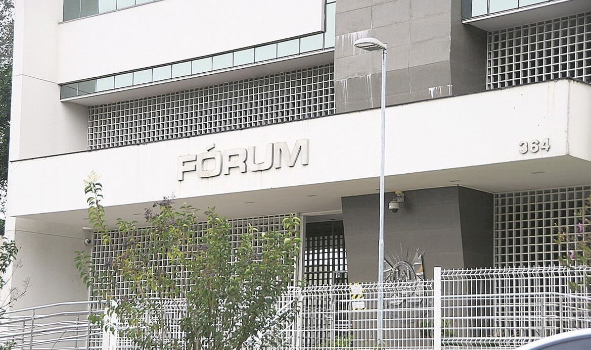 Capa Foro da Comarca de Frederico Westphalen alerta para golpe do falso juiz