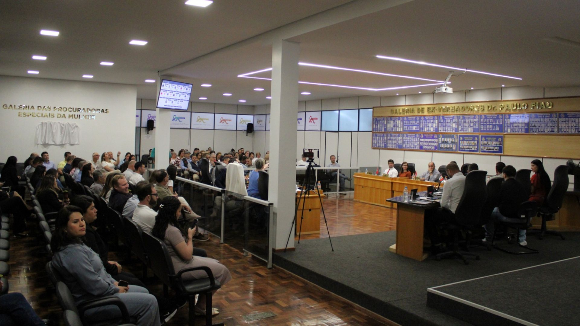 Capa Câmara da Vereadores de Palmeira das Missões realiza reinauguração do Plenário e inaugura Sala da Procuradoria Especial da Mulher