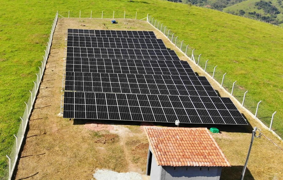 Capa Sicredi Conexão inaugura usinas de geração de energia renovável em MG