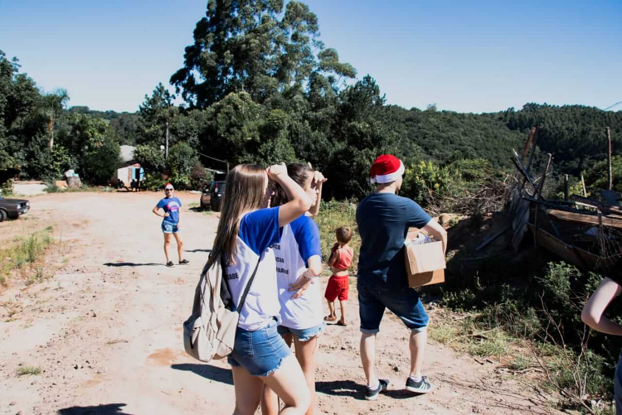 Capa LEO Clube FW promove tradicional campanha de Natal