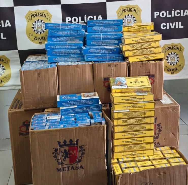 Capa Homem é preso com 10 mil maços de cigarros contrabandeados em Nonoai