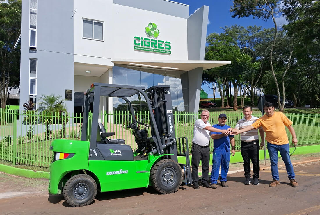 Capa CIGRES adquire empilhadeira elétrica