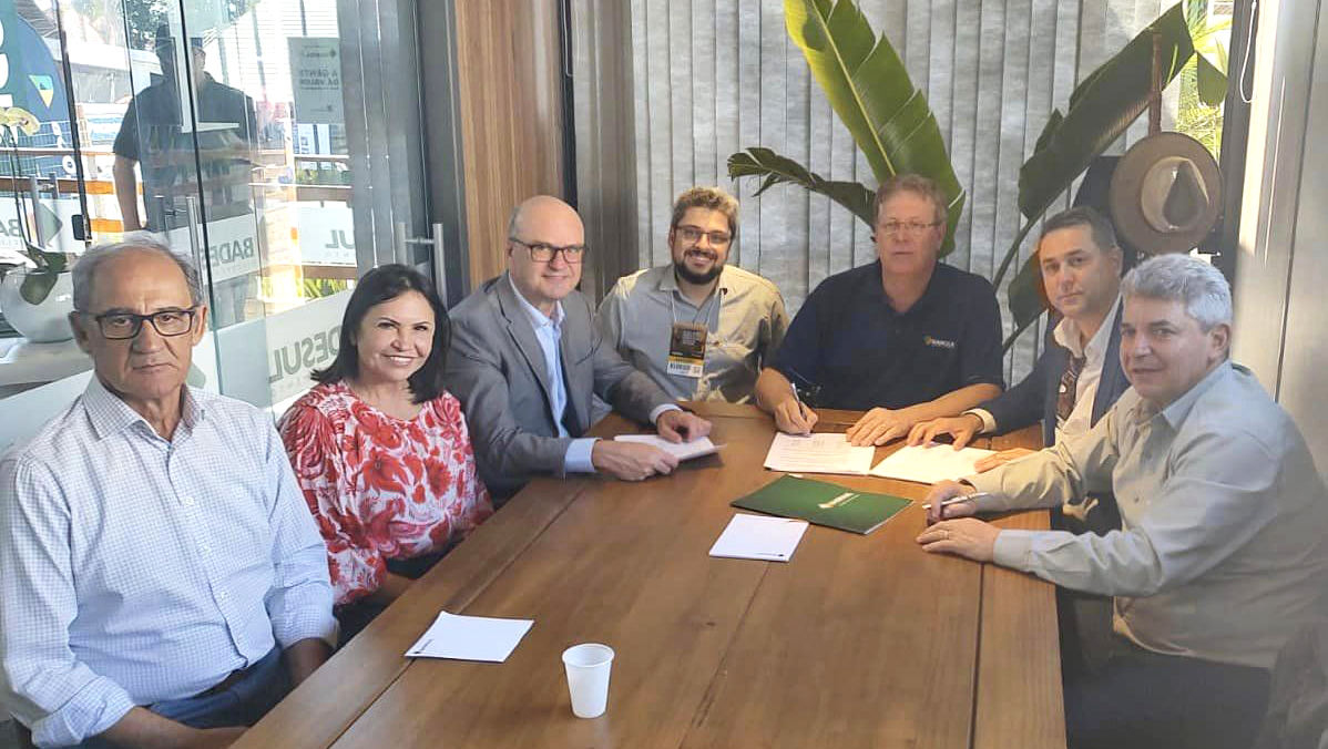 Capa Caiçara e Badesul assinam contrato de abertura de crédito de R$ 2 milhões