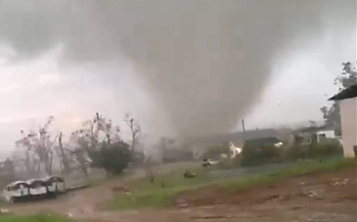 Capa RS registra uma morte, muro de presídio derrubado, tornado e vento de 120 km/h